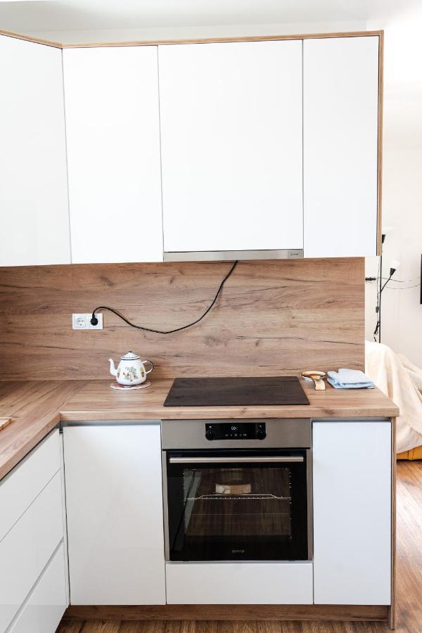 Station 22 - Brand New Apartment With A Terrace And Private Parking Вир Экстерьер фото