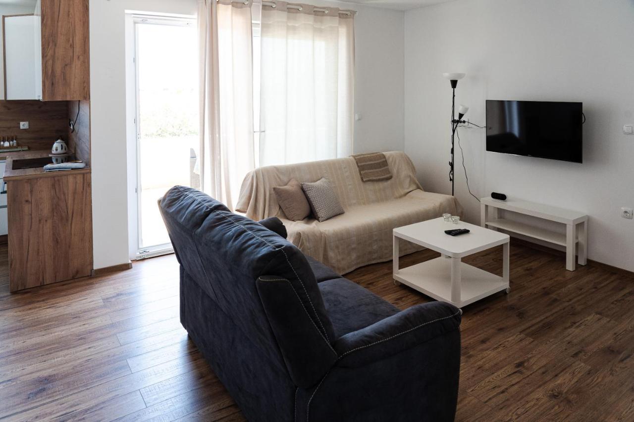 Station 22 - Brand New Apartment With A Terrace And Private Parking Вир Экстерьер фото