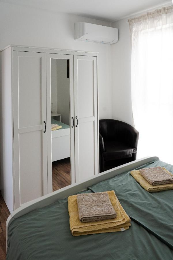Station 22 - Brand New Apartment With A Terrace And Private Parking Вир Экстерьер фото